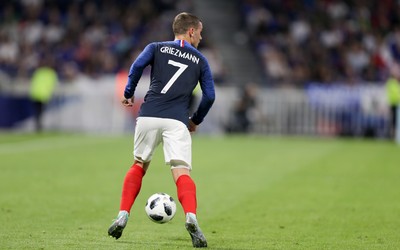 华体会电竞动态-雷特吉面对空门竟然踢偏